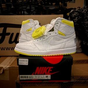 Jordan retro 1 high size 9.5 men